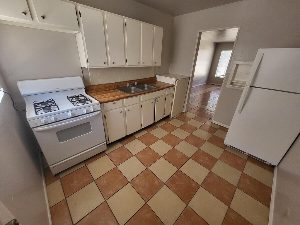 2607 Nations Avenue - Photo 4