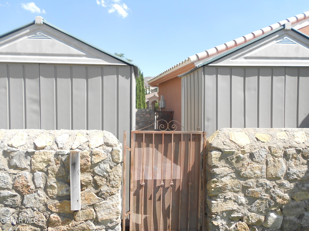 1201 Brown Ridge Place - Photo 35
