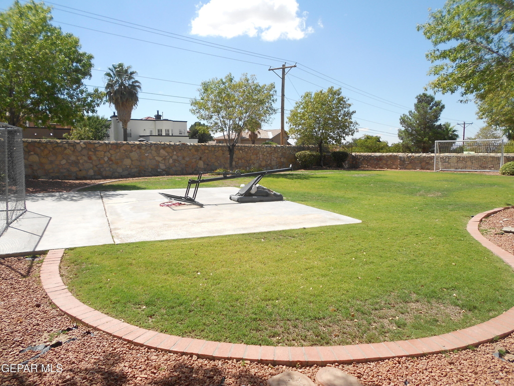 1201 Brown Ridge Place - Photo 27