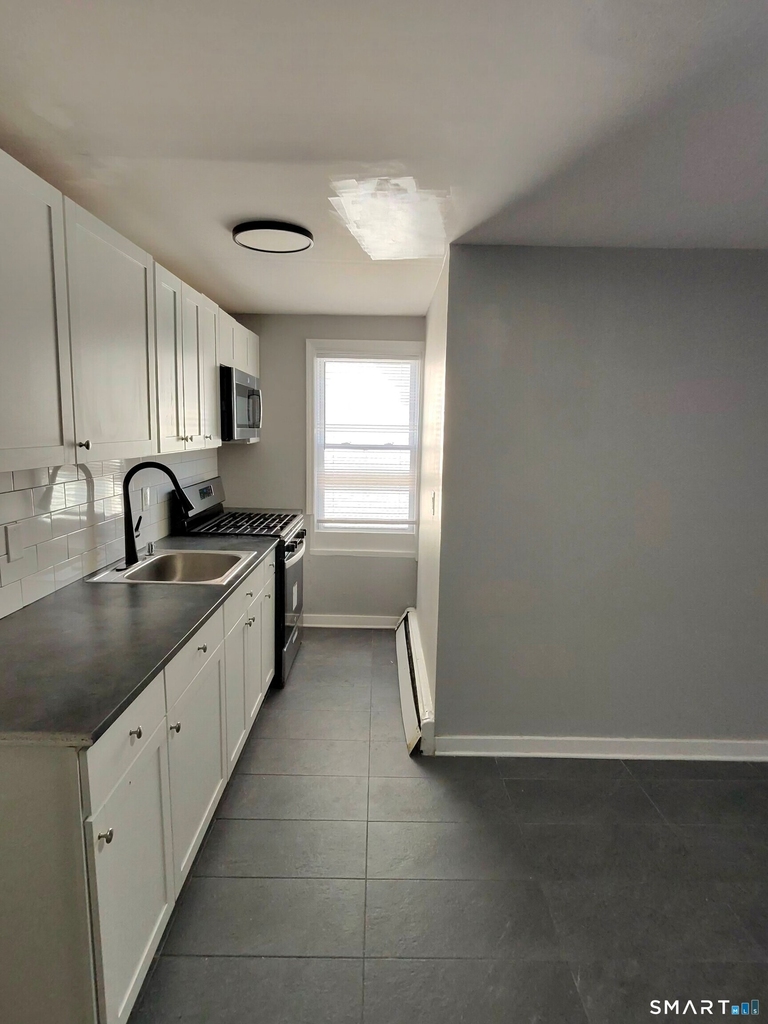 982 Pembroke Street - Photo 1