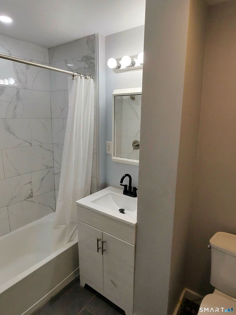 982 Pembroke Street - Photo 3
