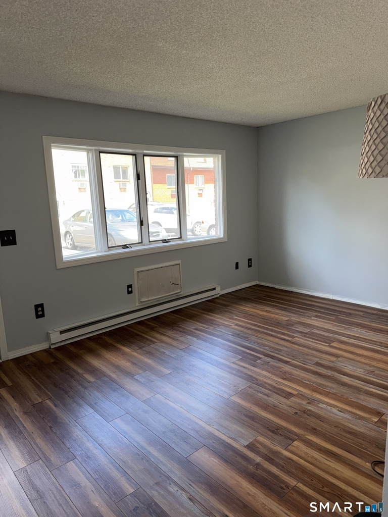 909 Hamilton Avenue - Photo 1