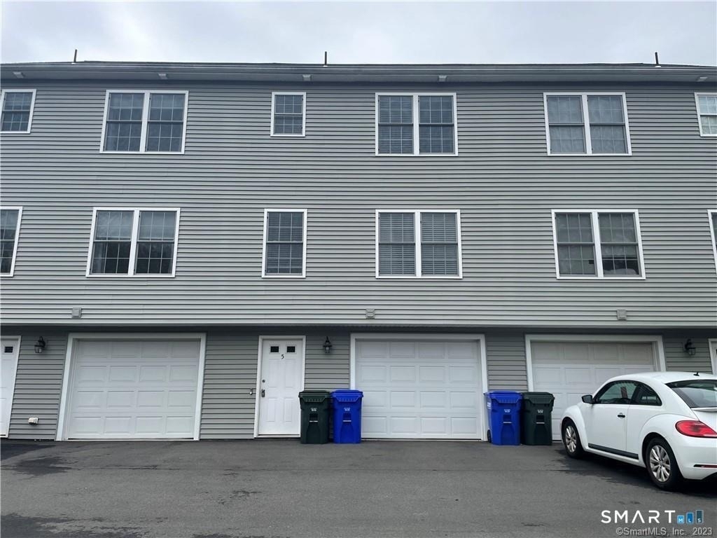380 King Street - Photo 1