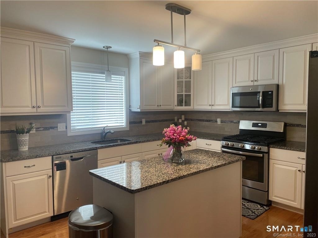 380 King Street - Photo 4