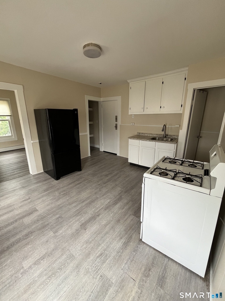 33 Dewey Street - Photo 4