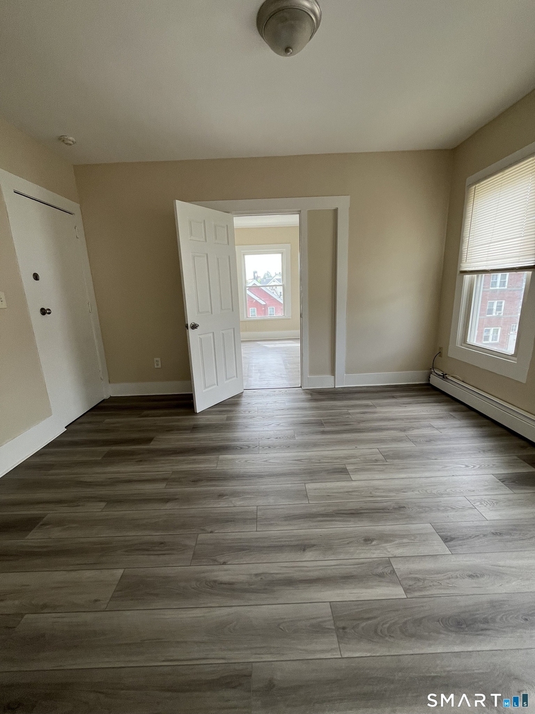 33 Dewey Street - Photo 2