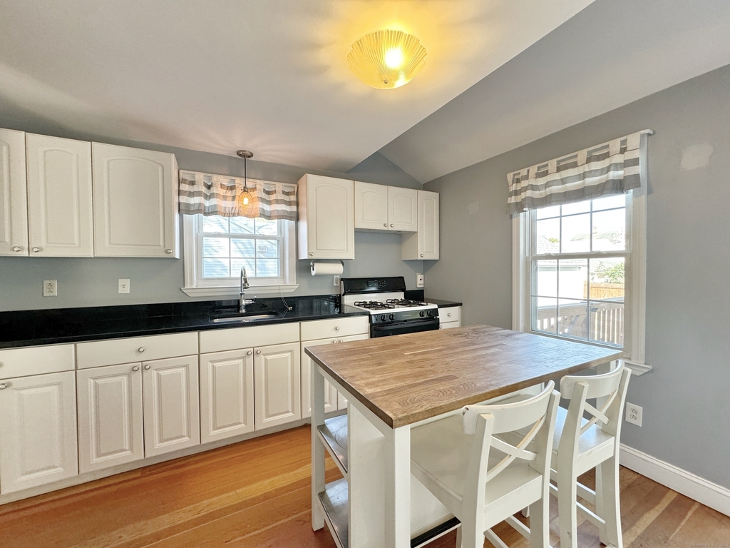 84 Sunnyridge Avenue - Photo 1