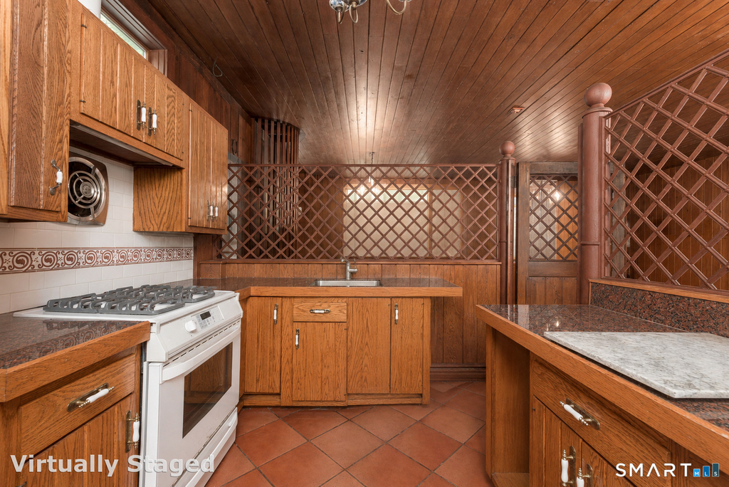 32 West Avenue - Photo 1