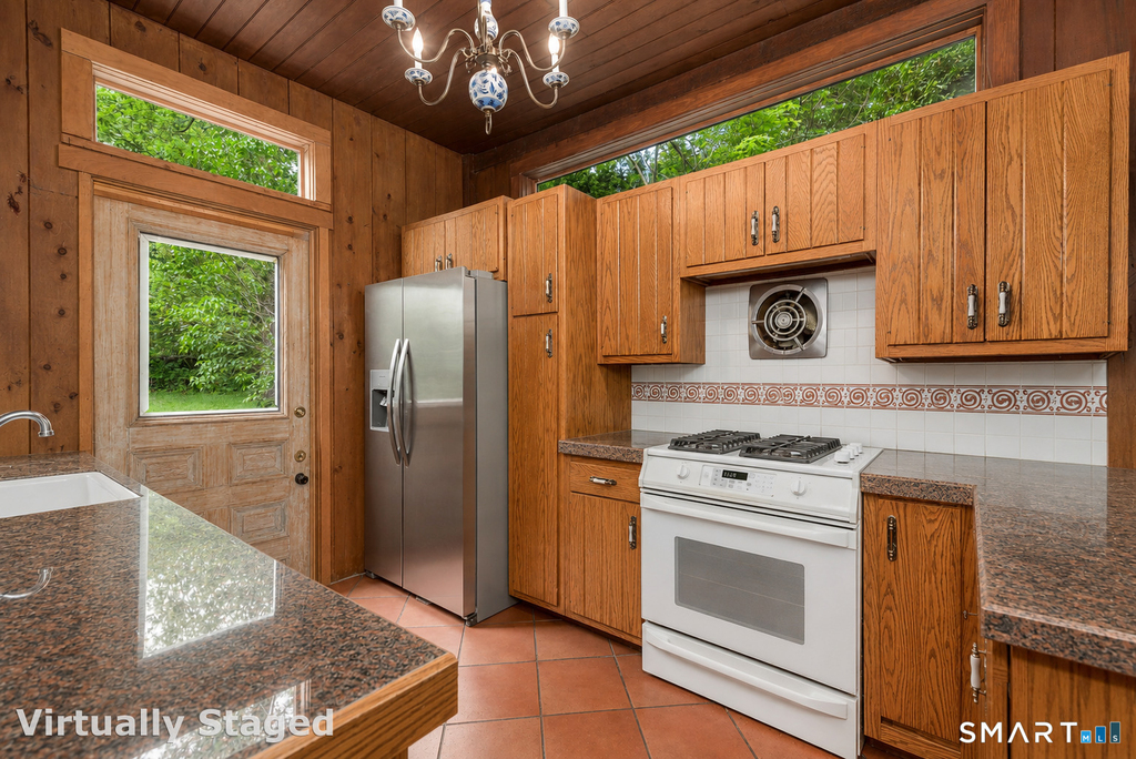 32 West Avenue - Photo 2