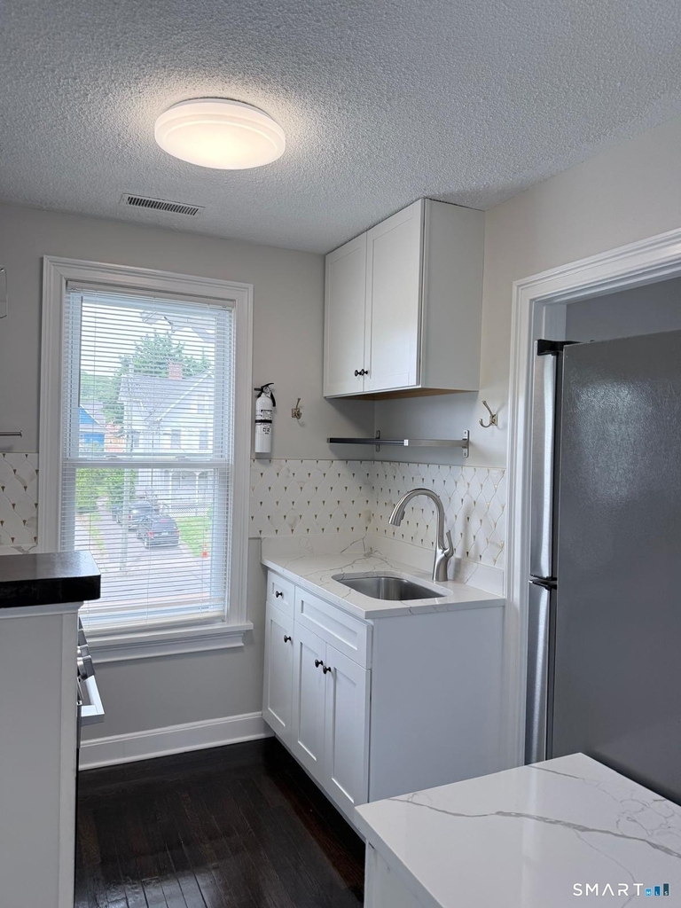 31 Atwater Avenue - Photo 4