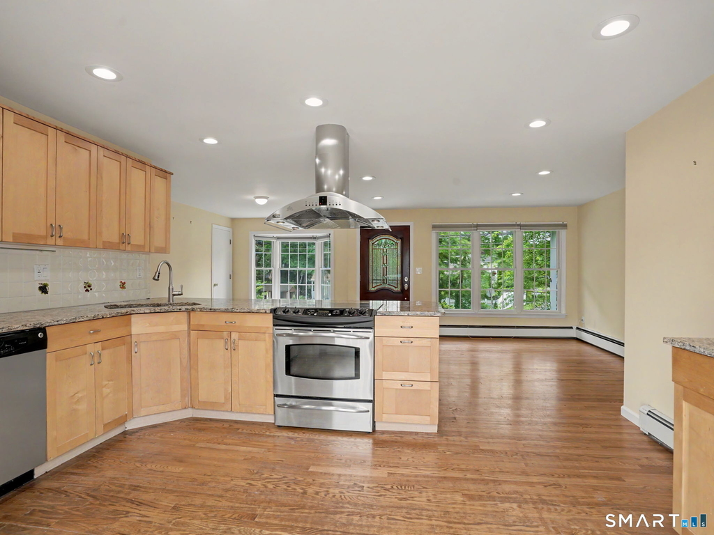 42 County Street - Photo 9