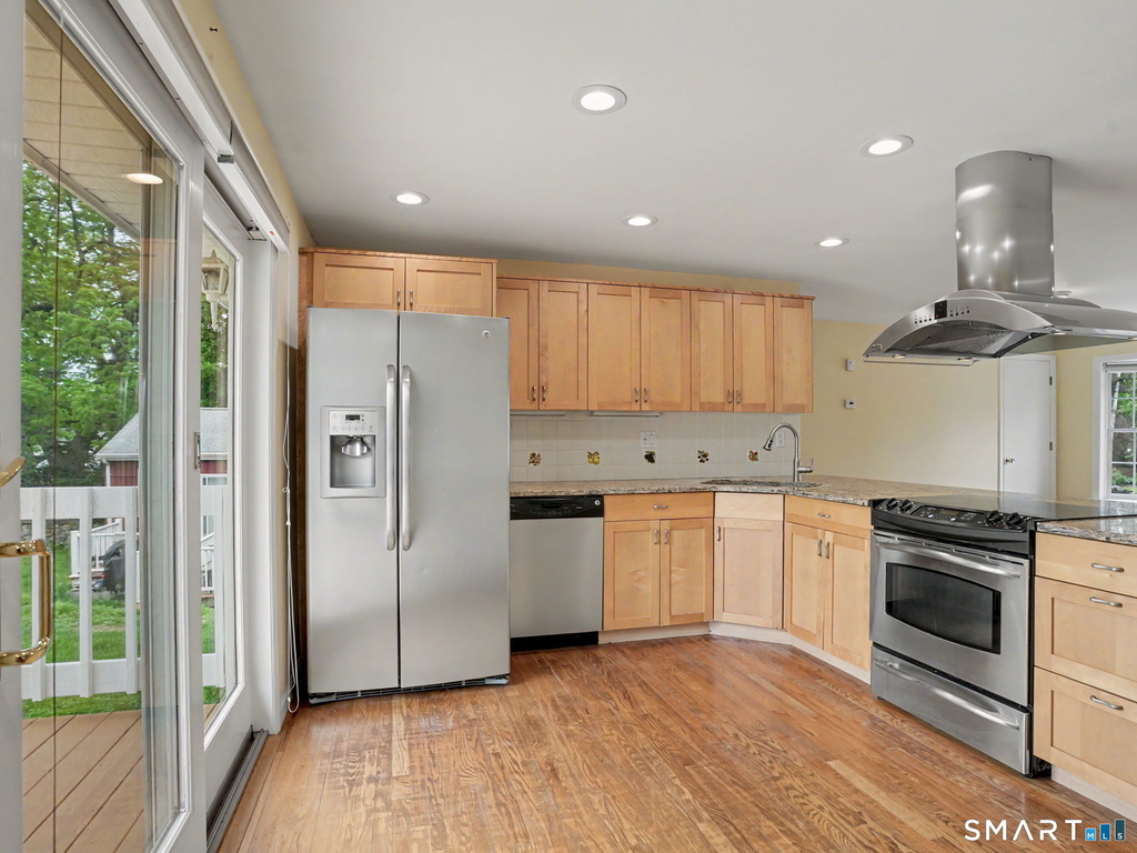 42 County Street - Photo 8