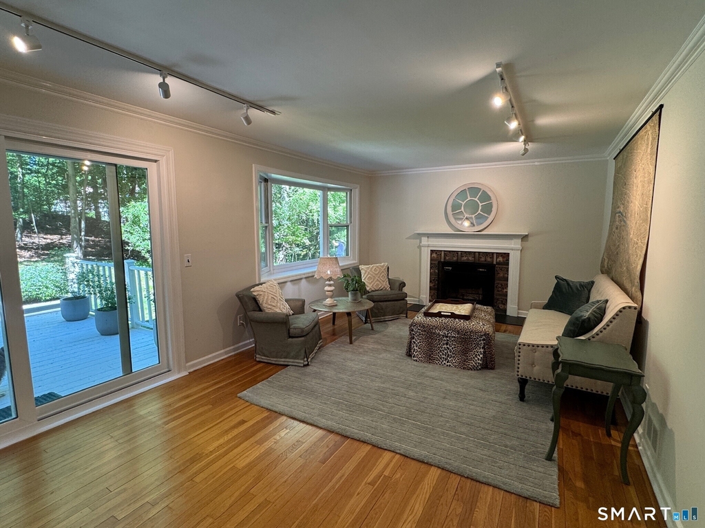 91 Raymond Street - Photo 5
