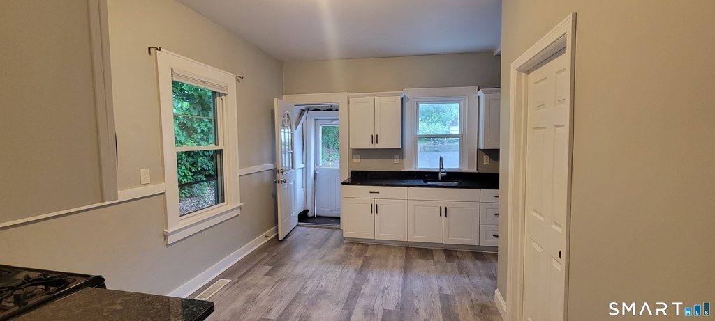 96 Berlin Avenue - Photo 7