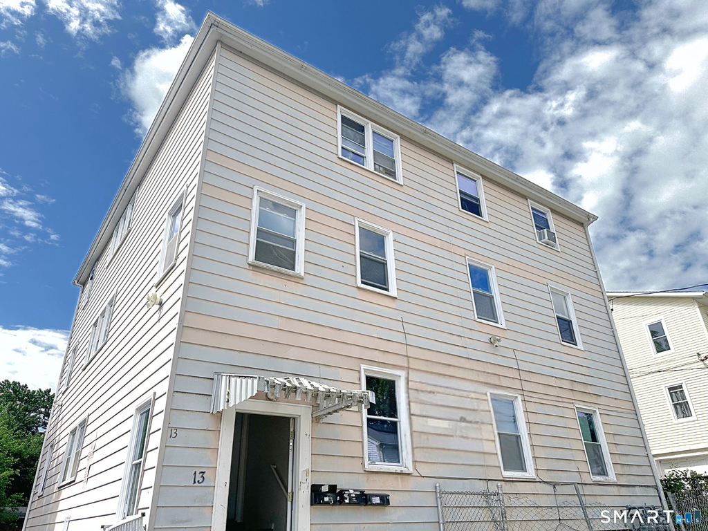 13 13 Bartlett Street - Photo 16