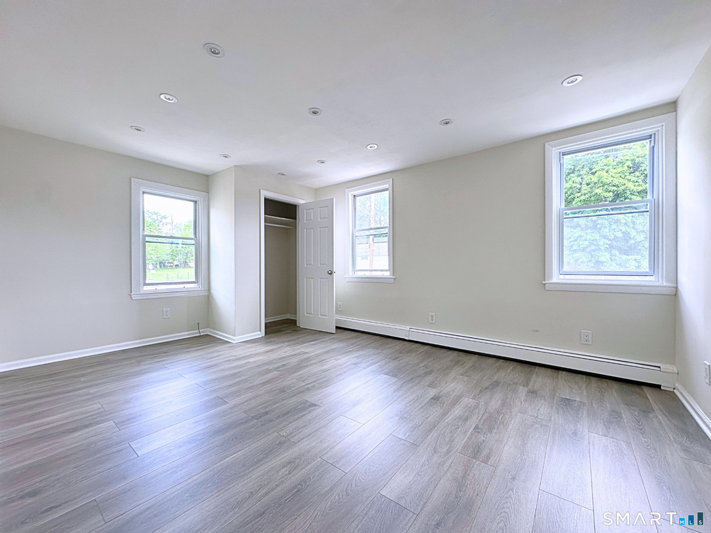 13 13 Bartlett Street - Photo 5