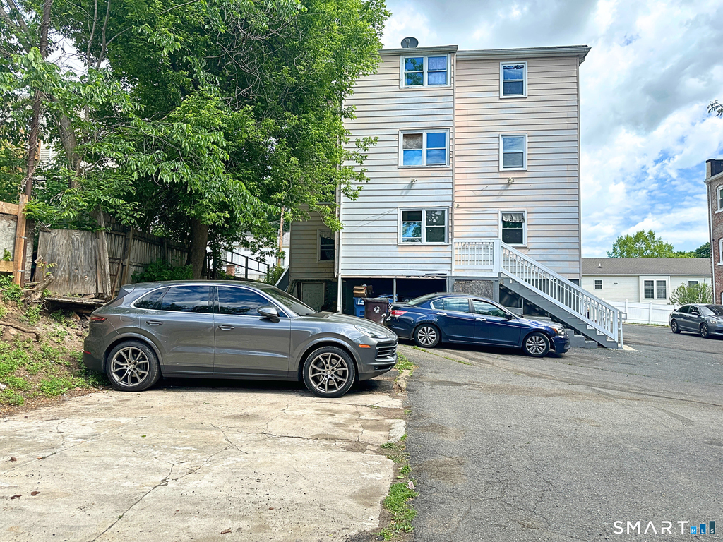 13 13 Bartlett Street - Photo 4