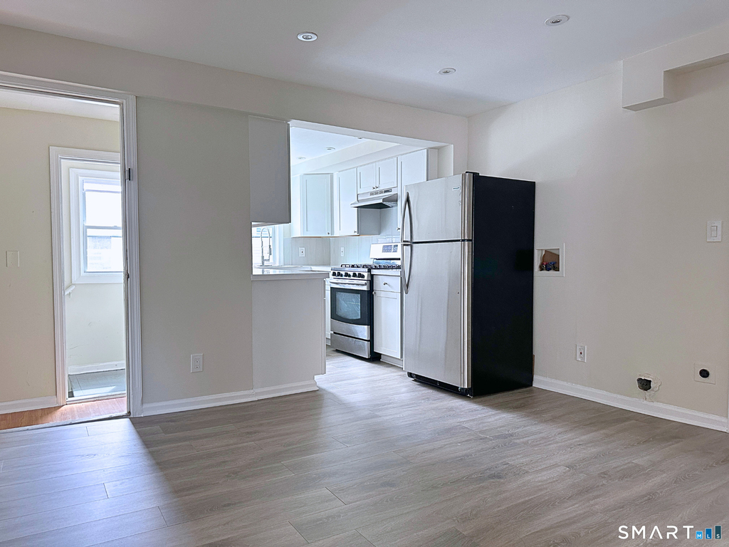 13 13 Bartlett Street - Photo 1