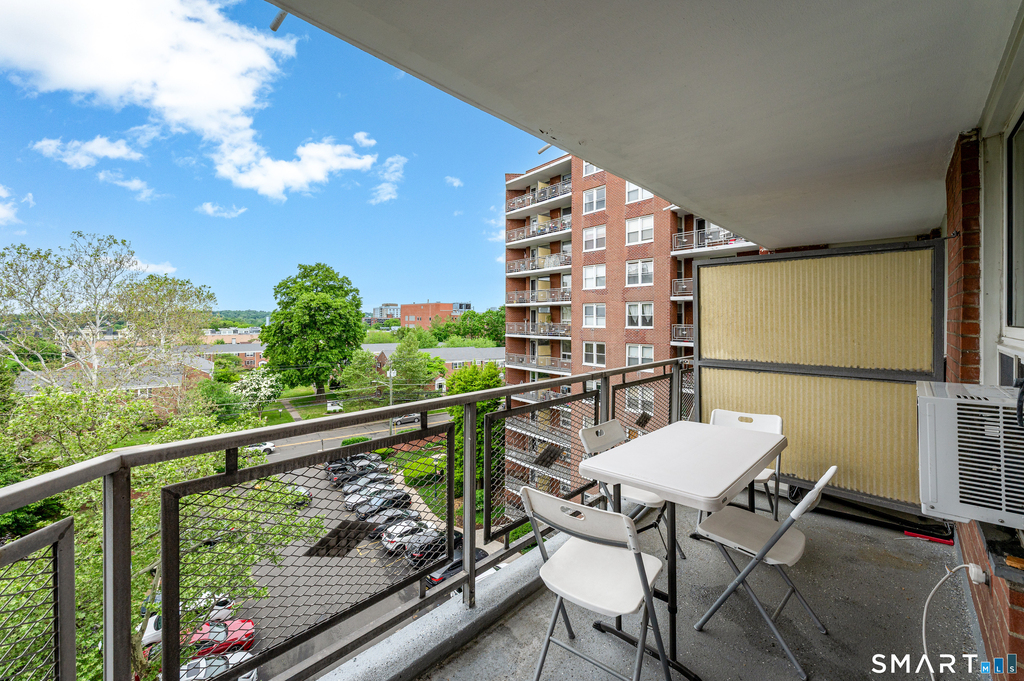 91 Strawberry Hill Avenue - Photo 11