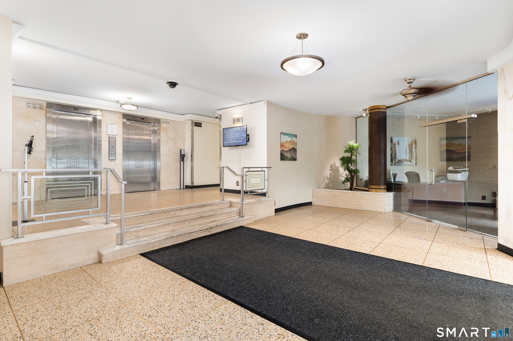 91 Strawberry Hill Avenue - Photo 16