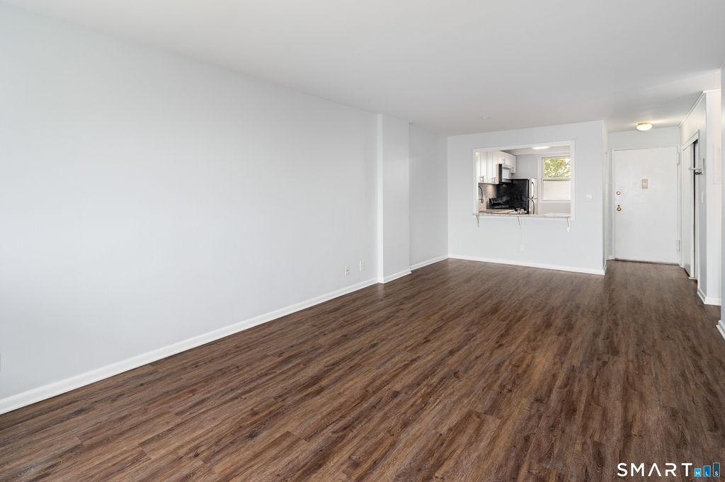 91 Strawberry Hill Avenue - Photo 2