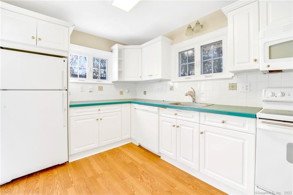 443 Benson Road - Photo 2
