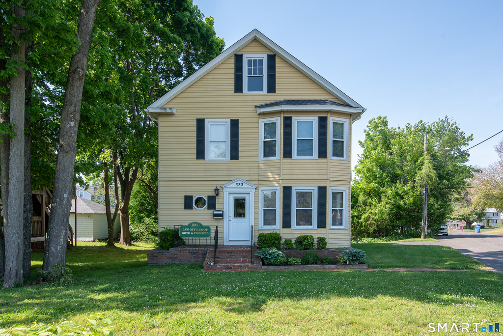 333 Center Street - Photo 2