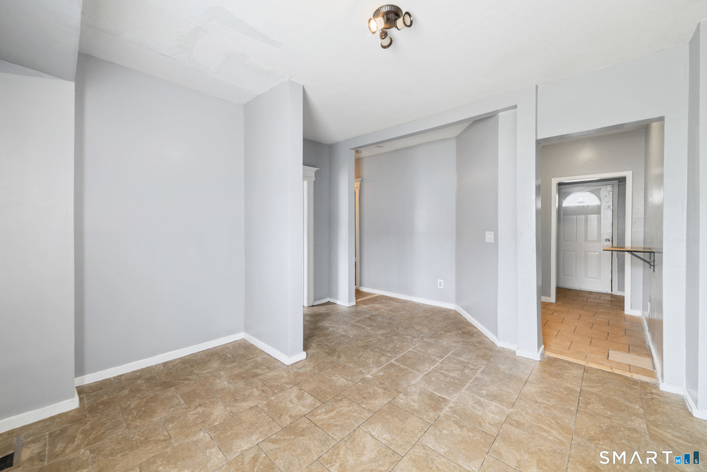 705 Dixwell Avenue - Photo 5