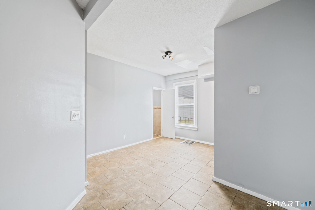 705 Dixwell Avenue - Photo 7