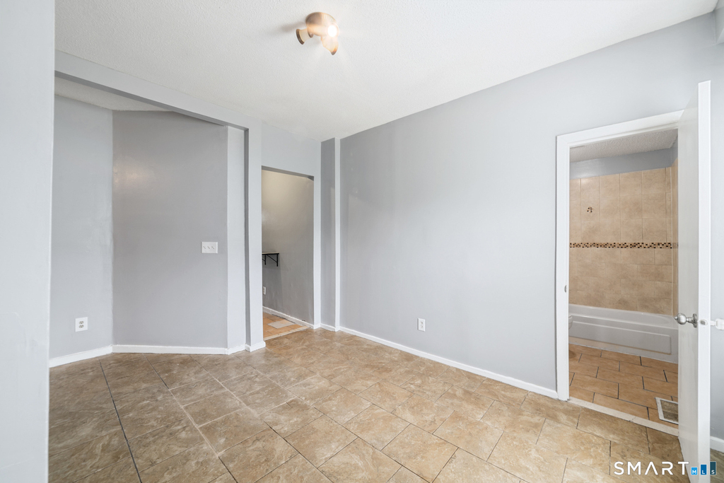 705 Dixwell Avenue - Photo 6