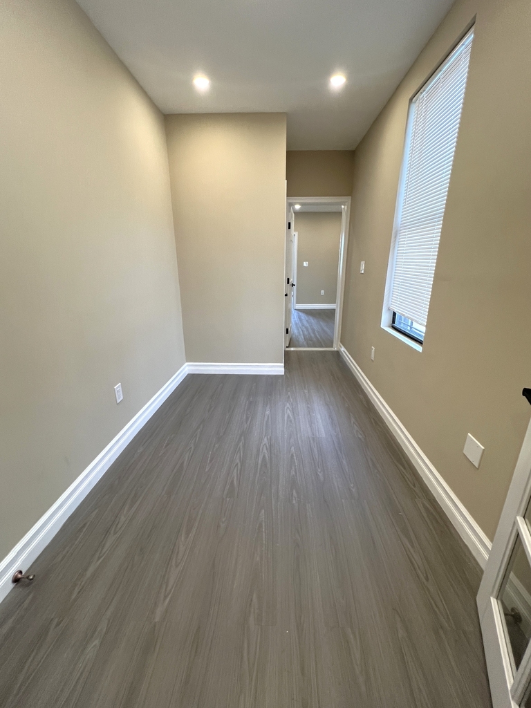 34-35 42nd Street - Photo 9