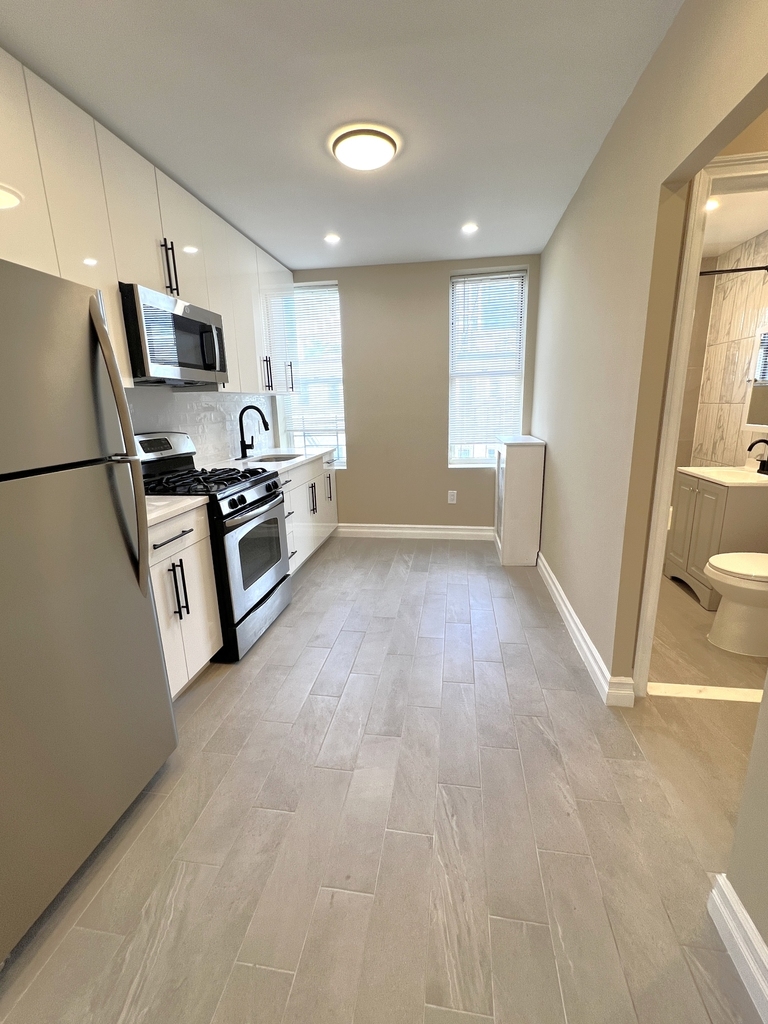 34-35 42nd Street - Photo 2