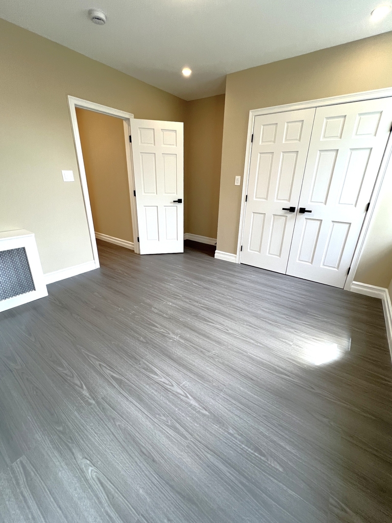 34-35 42nd Street - Photo 4