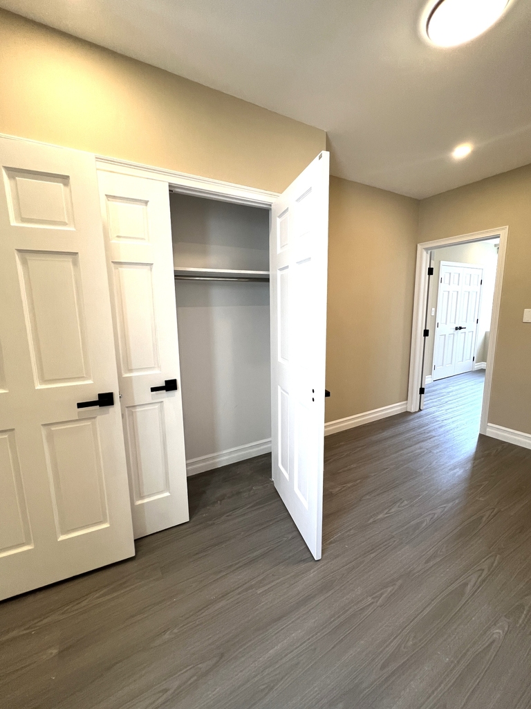 34-35 42nd Street - Photo 6