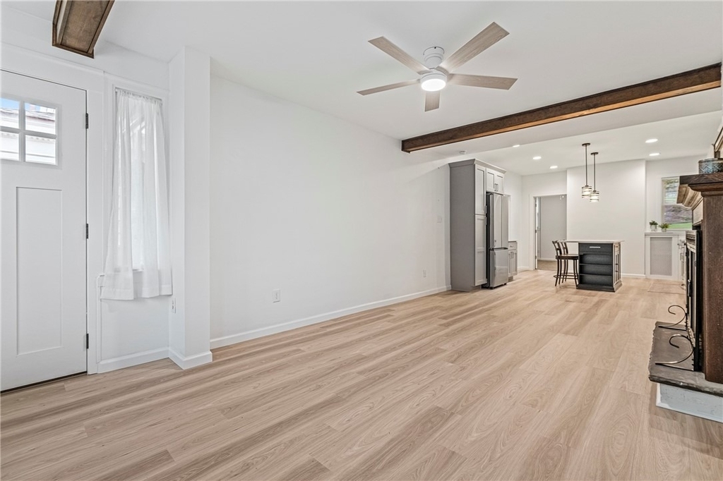 419 Hastings St - Photo 12