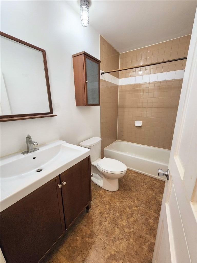 5326 Butler St - Photo 2