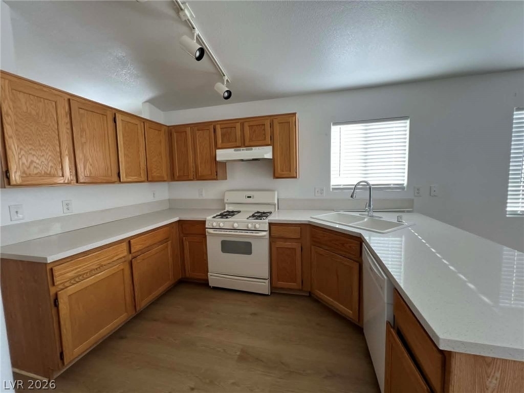 7116 Old Village Avenue - Photo 5