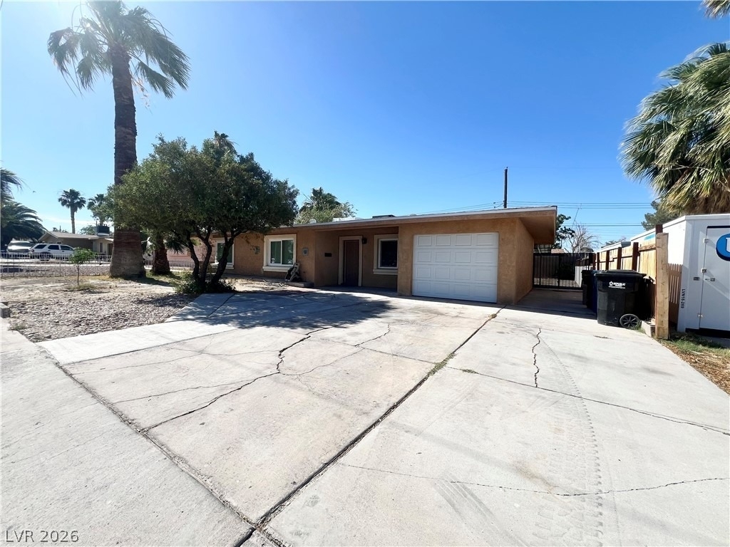 2017 Bracken Avenue - Photo 2