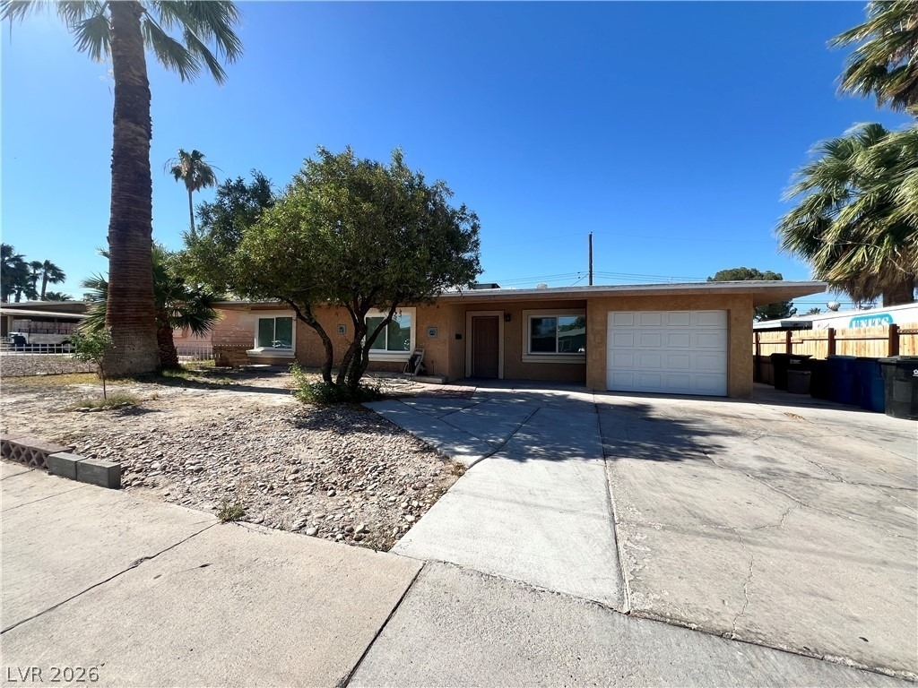 2017 Bracken Avenue - Photo 0