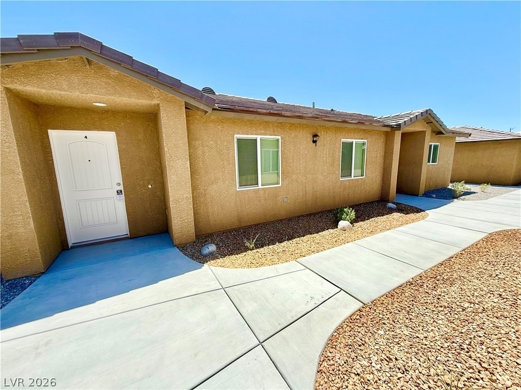 1081 S Quartzite Avenue - Photo 0