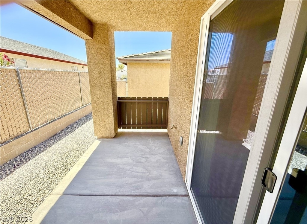 1080 S Potro Avenue - Photo 11