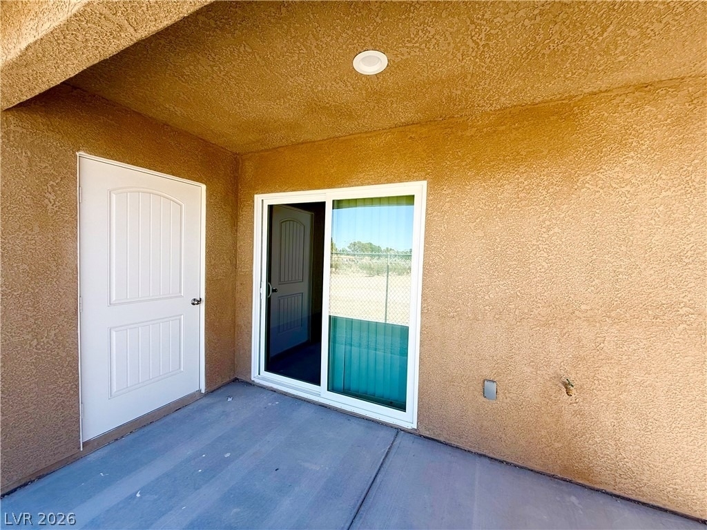 1080 S Potro Avenue - Photo 10