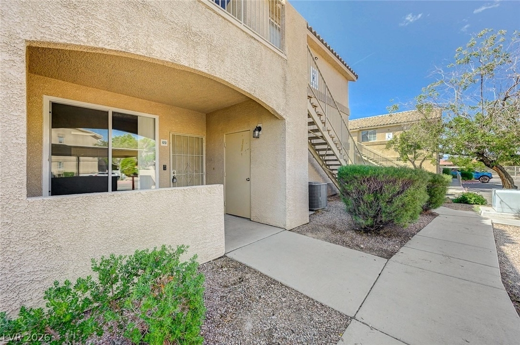 1401 N Michael Way - Photo 1