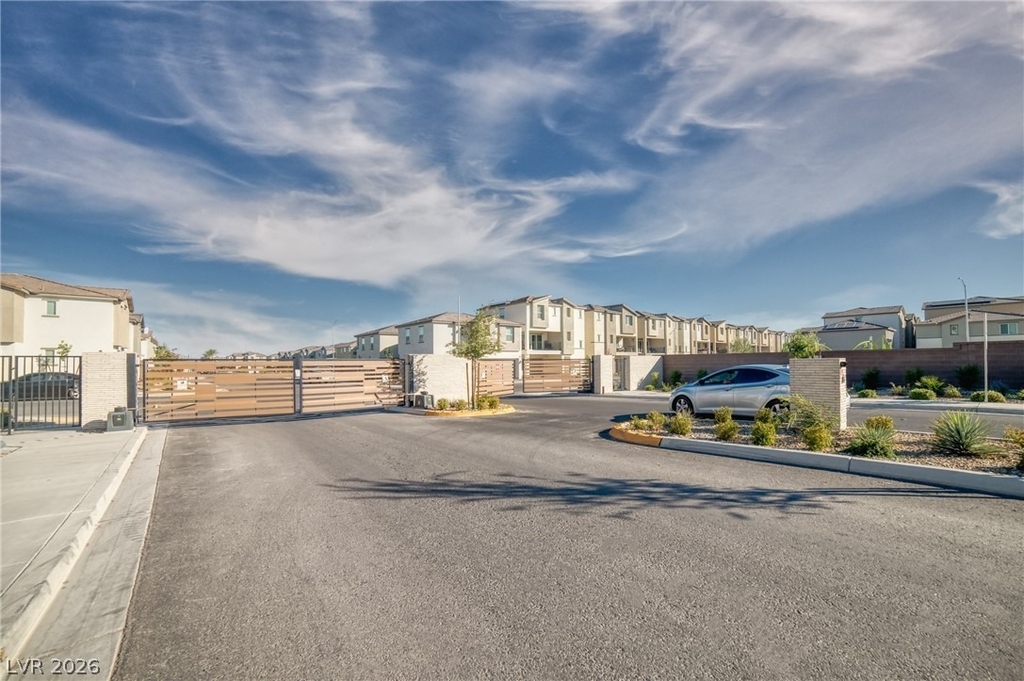 7003 Crimson Shadow Street - Photo 17