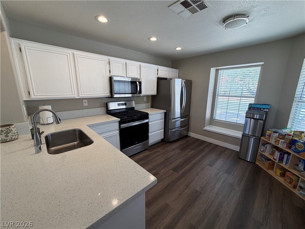4107 Cutting Horse Avenue - Photo 2
