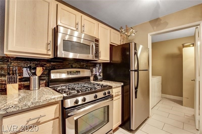 950 Seven Hills Drive - Photo 2