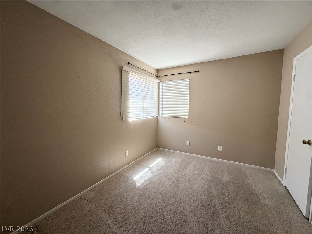 2066 Waverly Circle - Photo 15