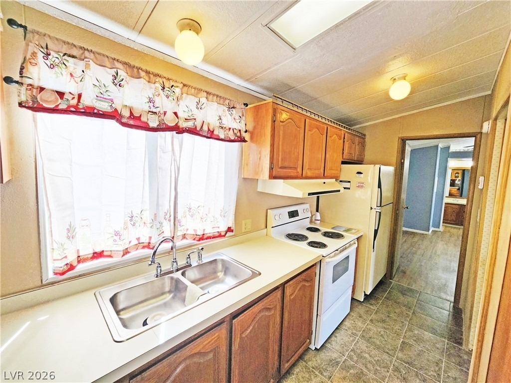 80 Stanley Drive - Photo 6