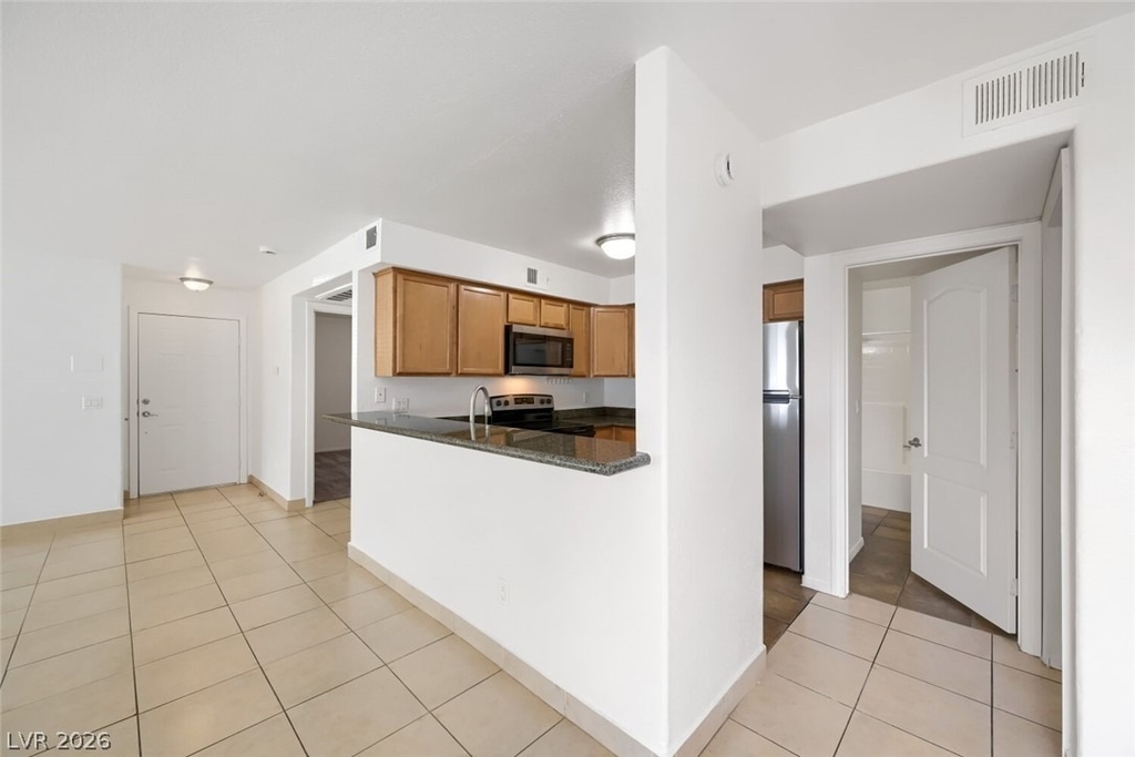 9325 W Desert Inn Road - Photo 6