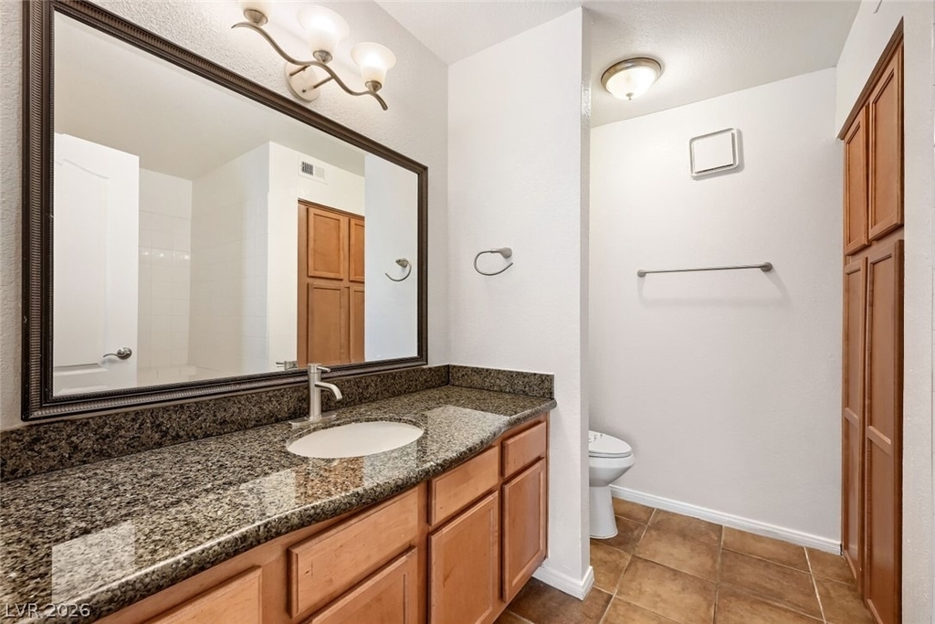 9325 W Desert Inn Road - Photo 18
